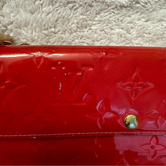 Vernis Louis Vuitton Wallet - Picture 8 of 12